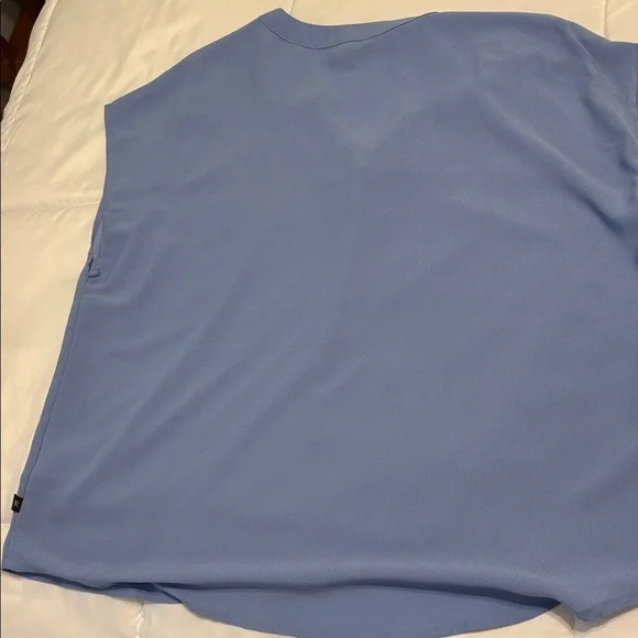 Banana Republic Light Blue V-Neck Blouse - Picture 5 of 7